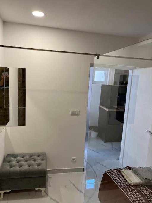 Lovely Apartment In City Center . Belgrado Exterior foto